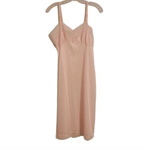 ILGWU | Women's Vintage Pale Pink 100% Nylon Slip Dress or Chemise (Size 34)